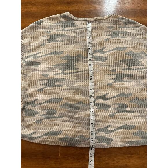 Natural Reflections Women’s Camo Waffle Knit Sweater Large - Picture 8 of 9